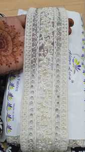 Rubans brodés à la machine sur mesure en petits motifs de paillettes florales et en cinq couleurs pour les robes de 2.5 pouces de largeur - Product Image 5