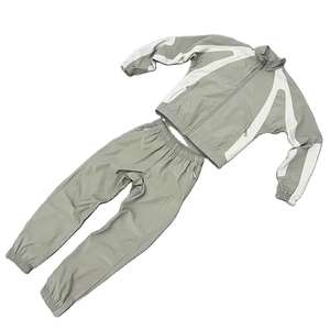 Conjunto Deportivo Cortavientos Personalizado con Cremallera Completa para Hombre, Transpirable, Ligero, de Nailon Tejido con Protección Contra el Viento - Product Image 5