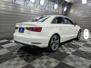 Assez utilisé soigneusement utilisé 2019 A U D I A3 CAR - Product Image 3