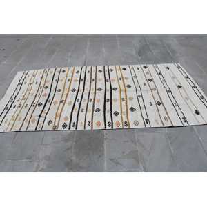 Tapis turc vintage, dimensions 4,3x8,5 pi (130x258 cm), tapis en laine à bordure blanche - Product Image 3