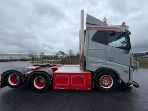 Nuovo Volvo FH 650 6x2 Euro6 con Trasmissione Automatica, Motore Diesel 451-500 CV, Capacità di Carico 21-30T, Sedile con Sospensione Pneumatica, Motore 4-6L - Product Image 6