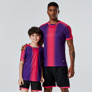 Nouvel ensemble de maillot de football en polyester 100% imperméable imprimé par transfert thermique rouge jaune vert bleu blanc - Product Image 2