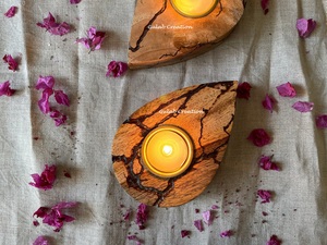 Soportes de luz de té de madera con forma de gota hechos a mano con diseño electro quemado Soporte de vela natural rústico para iluminación ambiental - Product Image 4