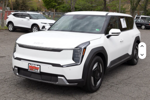 Bastante usado 024 para KIA EV9 FWD de largo alcance con asientos de cuero Cámara de dirección trasera izquierda - Product Image 4