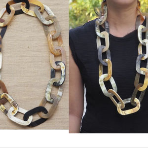 Collier de luxe en corne de buffle fait à la main, bijoux naturels et durables pour femmes, haute qualité - Product Image 1