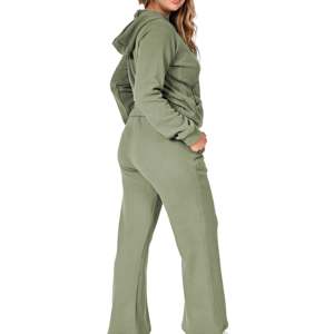 Completo Sportivo da Donna Beige con Giacca con Zip e Pantaloncini a Gamba Larga, Taglie S-XL, Marca RND Apparel per la Stagione Autunnale - Product Image 1