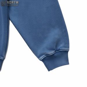 Sudadera con capucha polar para hombre, sudadera suave y cálida con cordón ajustable y bolsillo frontal, Sudadera con capucha de alta calidad para hombre - Product Image 2