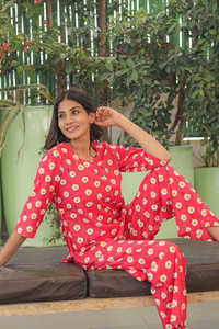 Vêtements de nuit traditionnels imprimés à la main de haute qualité pour dames pour un usage quotidien et un sommeil d'été confortable en vente - Product Image 5