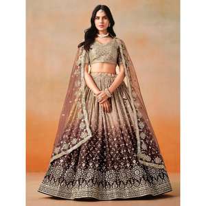 Conjunto de Lehenga Choli de Diseño de Lujo al por Mayor con Cintura Natural, Estampado Floral y Bordado Intenso para Fiestas y Eventos Festivos - Product Image 3