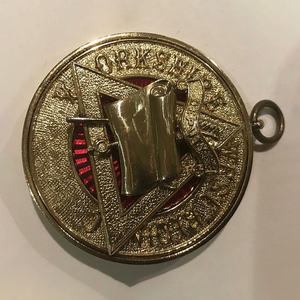 Conception de haute qualité personnalisé franc-maçon de forme irrégulière émail doux évider épinglettes maçonniques à vendre Ronpex - Product Image 2