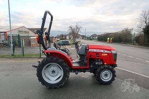 รถแทรกเตอร์ล้อยางดีเซล 4 ล้อขับเคลื่อน รุ่นใหม่ ปี 2020 MASSEY FERGUSON 1740M - Product Image 5