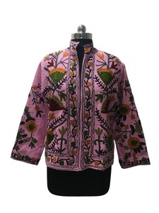 Veste en coton brodé Suzani multicolore faite à la main pour femmes, veste de style décontracté Boho Chic Vintage à motif floral respirant - Product Image 3