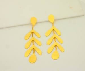 Recién llegado, Pendientes chapados en oro de latón de diseñador 2025, joyería de moda hecha a mano para mujeres y niñas, ropa para fiesta de boda - Product Image 1