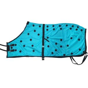 Alfombra impermeable transpirable de alto rendimiento para caballos, ligera y duradera con correas ajustables para protección contra la lluvia - Product Image 1