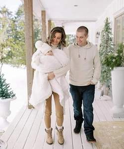 Sudadera con Capucha Personalizada con Bordado Francés, Estilo Desgastado, Lavado Ácido, Cierre de Cremallera, Estampado Puff, Doble Cremallera, Efecto Deslavado por el Sol - Product Image 3