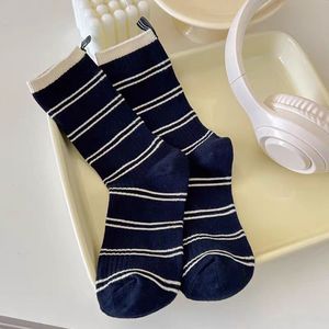 Vente en gros Printemps Automne Femmes Rayé Style Mi-Mollet Slouch Chaussettes Décontractées Mode Chaussettes - Product Image 2
