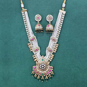 Ensemble collier de perles antiques serti de bijoux de mode plaqués or Exportateur en Inde Ensemble de colliers de perles artificielles - Product Image 1