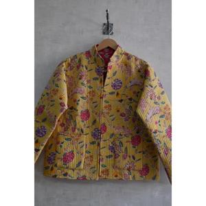 Chaqueta Reversible de Algodón Tejido Acolchado Ecológico para Mujer, Chaqueta Cálida de Manga Larga con Estampado Floral Hecho a Mano - Product Image 2