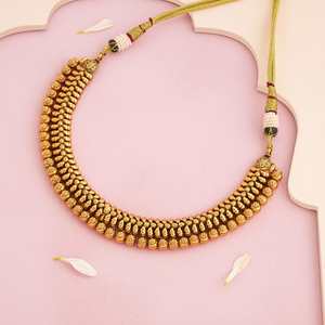 Magnifique collier de fleurs vintage pour les occasions de mariage - Product Image 2