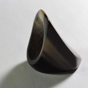 Bague en corne de buffle de meilleure qualité pour les articles de fête, cadeau fait main pour le mariage royal et design unique par l'artisanat du croissant - Product Image 6