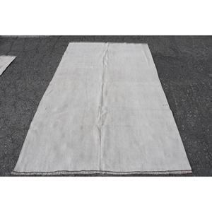 Alfombra turca vintage, alfombra de 4.7x7.1 pies, alfombra blanca con motivos de plantas y árboles - Product Image 1