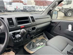 2023 À-yo-ta Hia-ce Standard 2.5L Diesel 5 vitesses MT 15 places LHD - Product Image 4