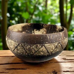 ชามกะลามะพร้าวทำมือจากธรรมชาติ เป็นมิตรกับสิ่งแวดล้อม ใช้ซ้ำได้ เหมาะสำหรับสลัด สมูทตี้ ข้าว ผลไม้ และภาชนะบนโต๊ะอาหาร - Product Image 1