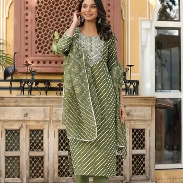 Abbigliamento tradizionale indiano Kurtis donne abbigliamento etnico Kurti e Pant Dupatta set misura regolare da India prezzo all'ingrosso