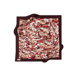 Bufanda de Seda Crepé Satinado de Lujo, Diseño a Mano, 90x90 cm Cuadrada - Product Image 1