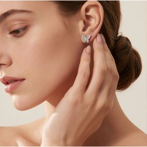 Pendientes de Plata de Ley Jeulia con Forma de Mariposa, con Circonitas, Perlas y Detalles de Diamantes - Product Image 5