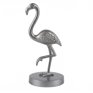 Statue de Cygne en Aluminium Argenté Élégante, Statues d'Animaux en Métal de Luxe pour la Décoration de la Maison et du Bureau, Cadeaux de Noël et Ornements de Table - Product Image 1