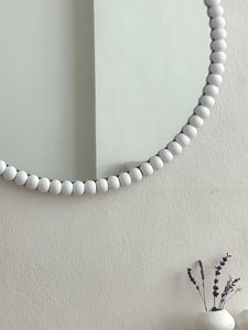 Grand miroir perlé, décoration murale blanche, décor de chambre de bébé, miroir de chambre d'enfant, décoration d'intérieur Boho, cadeau de Noël, décor de maison de plage - Product Image 4