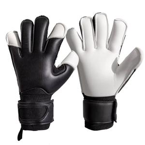 Gants de gardien de but de protection des doigts durables confortables Gants de football unisexes de haute qualité fabriqués au Pakistan - Product Image 1