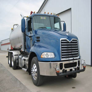 Nouveau camion-citerne à carburant lourd 6x4, capacité 30000L, transmission manuelle, état neuf, à vendre - Product Image 1