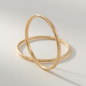 Joyería para Mujer | Brazalete martillado de oro reciclado de 18K | Joyería fina ecológica Tailandia OEM - Product Image 5