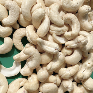 Cheap Bulk Ready To Ship Cashew Nuts W320 Cashew Nuts WW180, WW240, WW320 WS Vietnam Cashew Nuts Low MOQ - Product Image 1