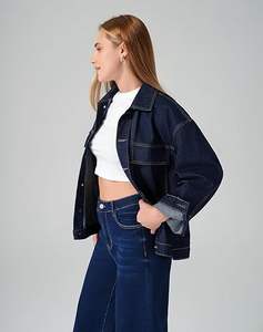 Veste en jean pour femmes à la mode personnalisée en gros | Fournisseur élégant de veste en jean OEM | Manteau en denim de haute qualité de marque à la mode en vrac - Product Image 2