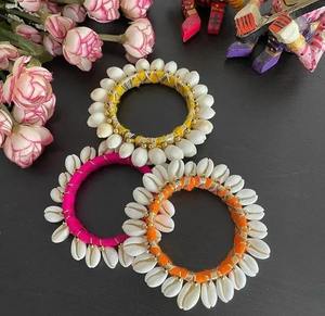 กำไลเปลือกวัวทำด้วยมือสไตล์โบฮีเมียนสร้อยข้อมือชายหาดอินเดียทำจากด้ายหลากสีเครื่องประดับชนเผ่า Kada สำหรับผู้หญิง - Product Image 2