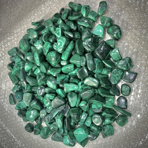 หินมรกตสีเขียวธรรมชาติแบบเกลือกกลิ้งคริสตัลหินอัญมณีบำบัดขนาด20-40มม. อุปกรณ์ตกแต่งเป็นมิตรกับสิ่งแวดล้อม - Product Image 4