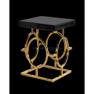 Table basse en marbre blanc de haute qualité au design classique Table d'appoint décorative moyenne polie à l'or fait main - Product Image 3