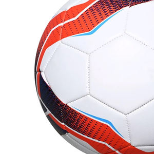 Ballon de football d'entraînement pour adultes de haute qualité, personnalisable, style classique, OEM ODM, logo imprimé, matériau en cuir PU, ballon de football d'équipe - Product Image 5