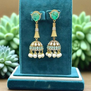 Pendientes elegantes de calidad premium, aspecto hermoso, perfecto para bodas y ocasiones especiales, ropa tradicional para mujeres - Product Image 1