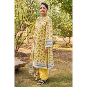 ชุดสูทผ้าลอนพิมพ์ลาย 3 ชิ้นสำหรับผู้หญิง พร้อมผ้าคลุมไหล่ รุ่น CL-62116 - Product Image 1