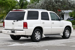 Escalade usado en buen estado - Product Image 2