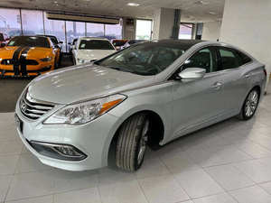 Azera Limited 2024, SUV 4 portes d'occasion, conduite à gauche, sièges en cuir, toit ouvrant panoramique, caméra de recul 360°, phares LED, automatique - Product Image 3