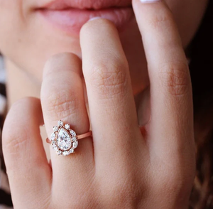 Anillo de boda de compromiso de Halo de racimo de diamantes cultivados en laboratorio de corte de pera de 2,00 quilates, joyería fina para mujer, oro rosa de 14 quilates - Product Image 3