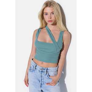 Blusa con Tirantes Gruesos y Detalles de Rayas - Product Image 1