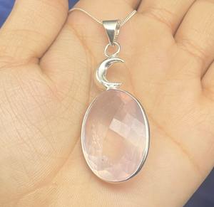 Colgante de cuarzo rosa delicado hecho a mano, Plata de cuarzo rosa natural en plata de ley, colgantes y dijes finos para mujer - Product Image 3