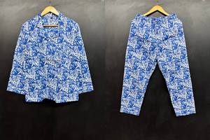 Conjunto de Pijama de Dos Piezas de Verano para Mujer, Nuevo, de Algodón con Estampado Floral, Cintura Elástica, Ropa de Dormir de Alta Calidad con Logotipo Frontal - Product Image 3