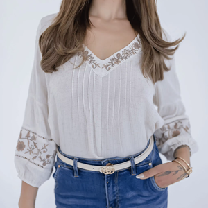 Vente en gros ODM chemisier brodé de fleurs pour femmes couleur naturelle décontracté printemps vintage haut tendance pour le bureau - Product Image 1